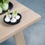 Những chiếc bàn ăn làm từ gỗ mang phong cách đương đại